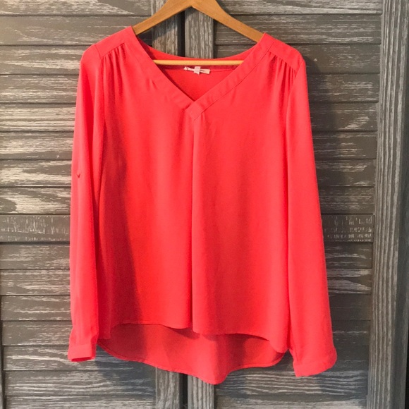 Beautiful blouse 👚 - Picture 1 of 3